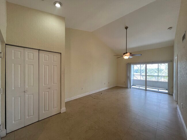 Building Photo - 2803 N Oakland Forest Dr