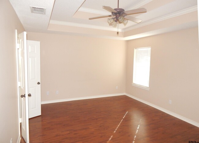 Building Photo - 16554 Beauregard Dr