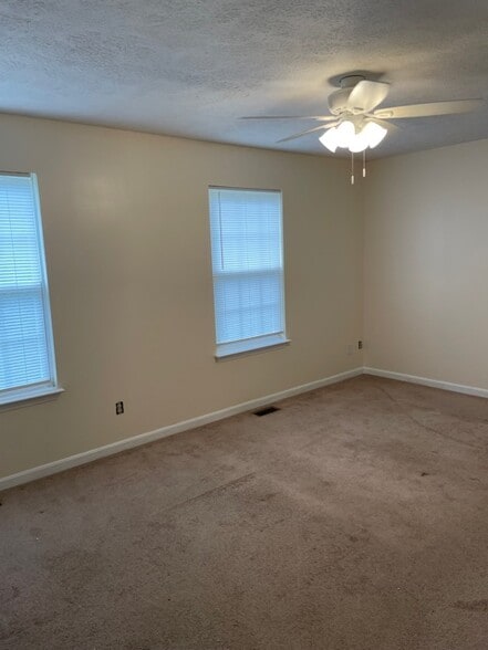 Main Bedroom - 433 Ridgefield Ave