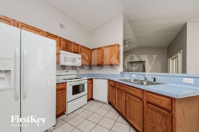 Building Photo - 761 Platypus Ct