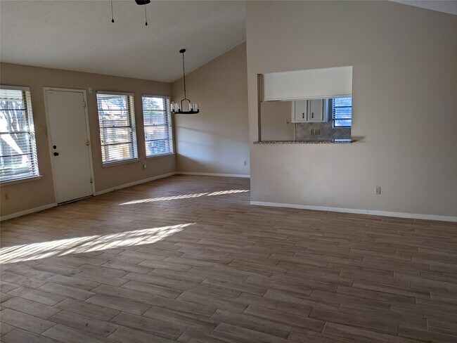 Building Photo - 2519 Buffalo Trail