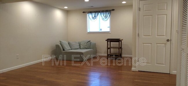 Building Photo - 204 Taurus Dr