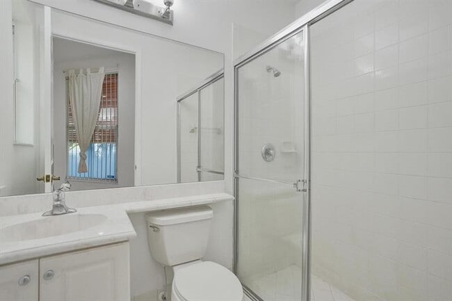 Building Photo - 3915 Passion Flower Rd
