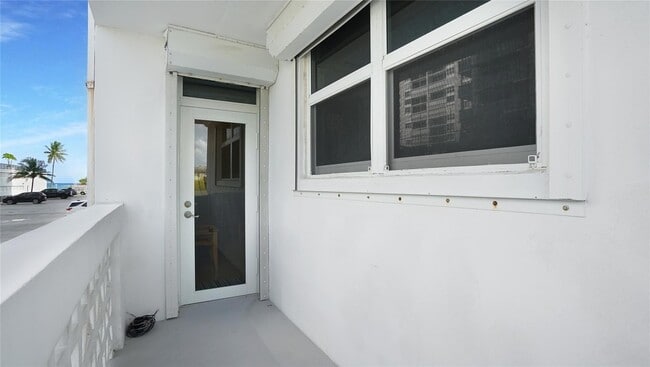 Building Photo - 4250 Galt Ocean Dr