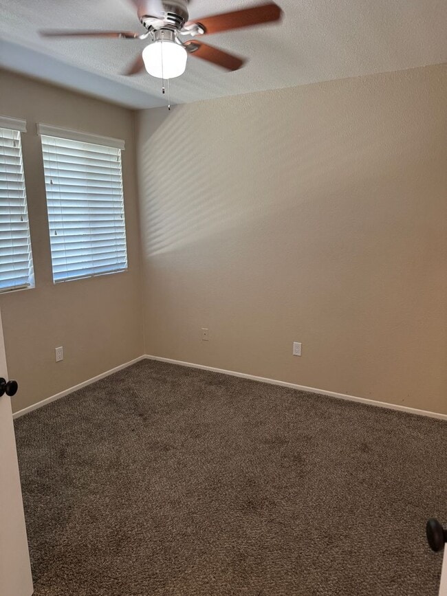 Building Photo - Now ready to move-in! Beautiful 2-Bedroom Home in a Gated Loma Linda Community!