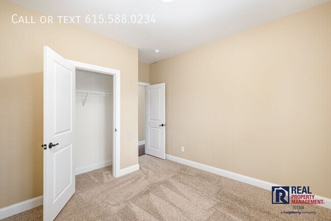 Building Photo - 6785 Pleasant Gate Ln