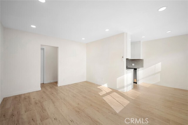 Building Photo - 10230 Silverton Ave