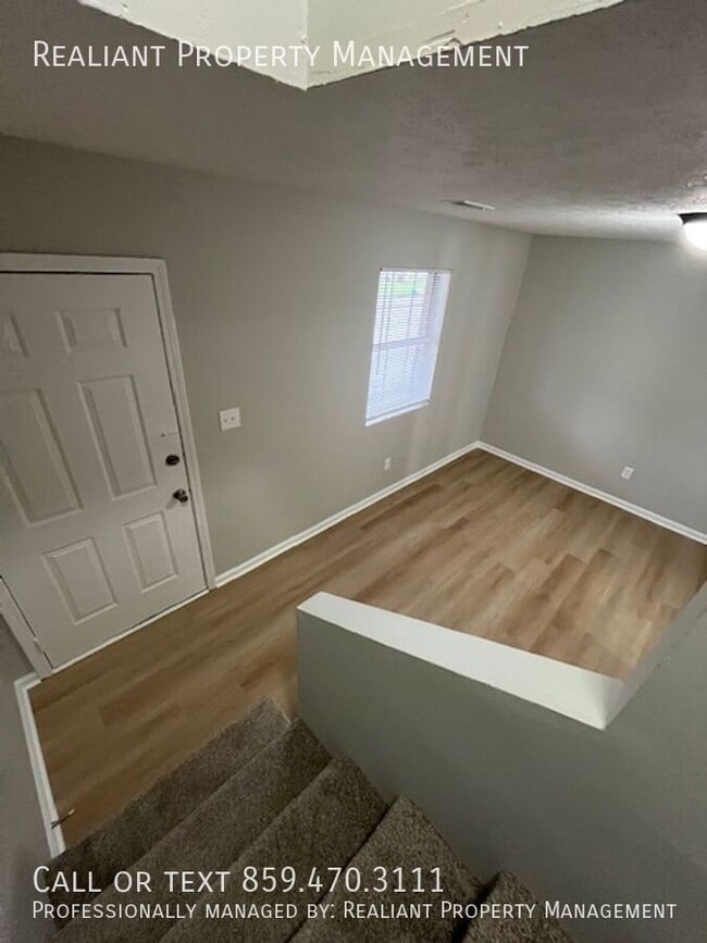 Building Photo - 31 Hurley St