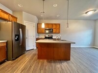Building Photo - Spacious and Light-Filled 2 Bedroom, 2.5 B...
