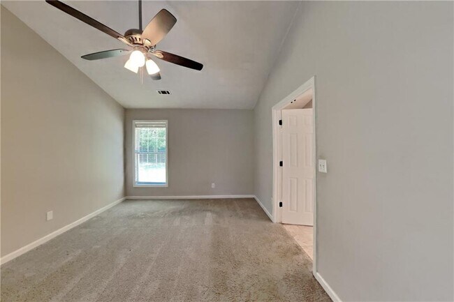Building Photo - 1325 Cedar Oak Ln