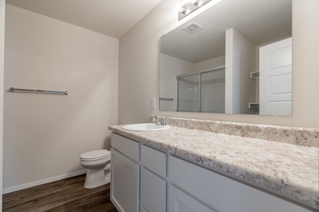 Building Photo - 3-bedroom 2 bath Home in Fayetteville!!