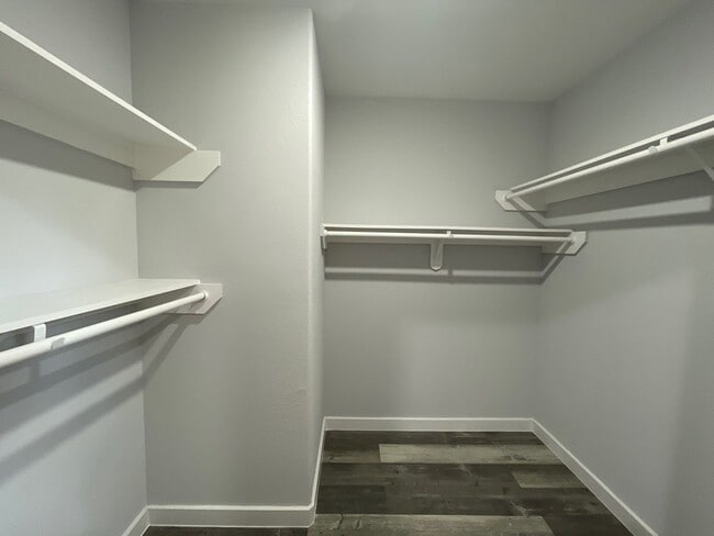 Building Photo - 4114 Majestic St