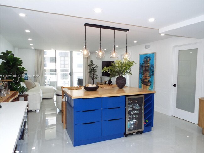 Building Photo - 5701 Collins Ave