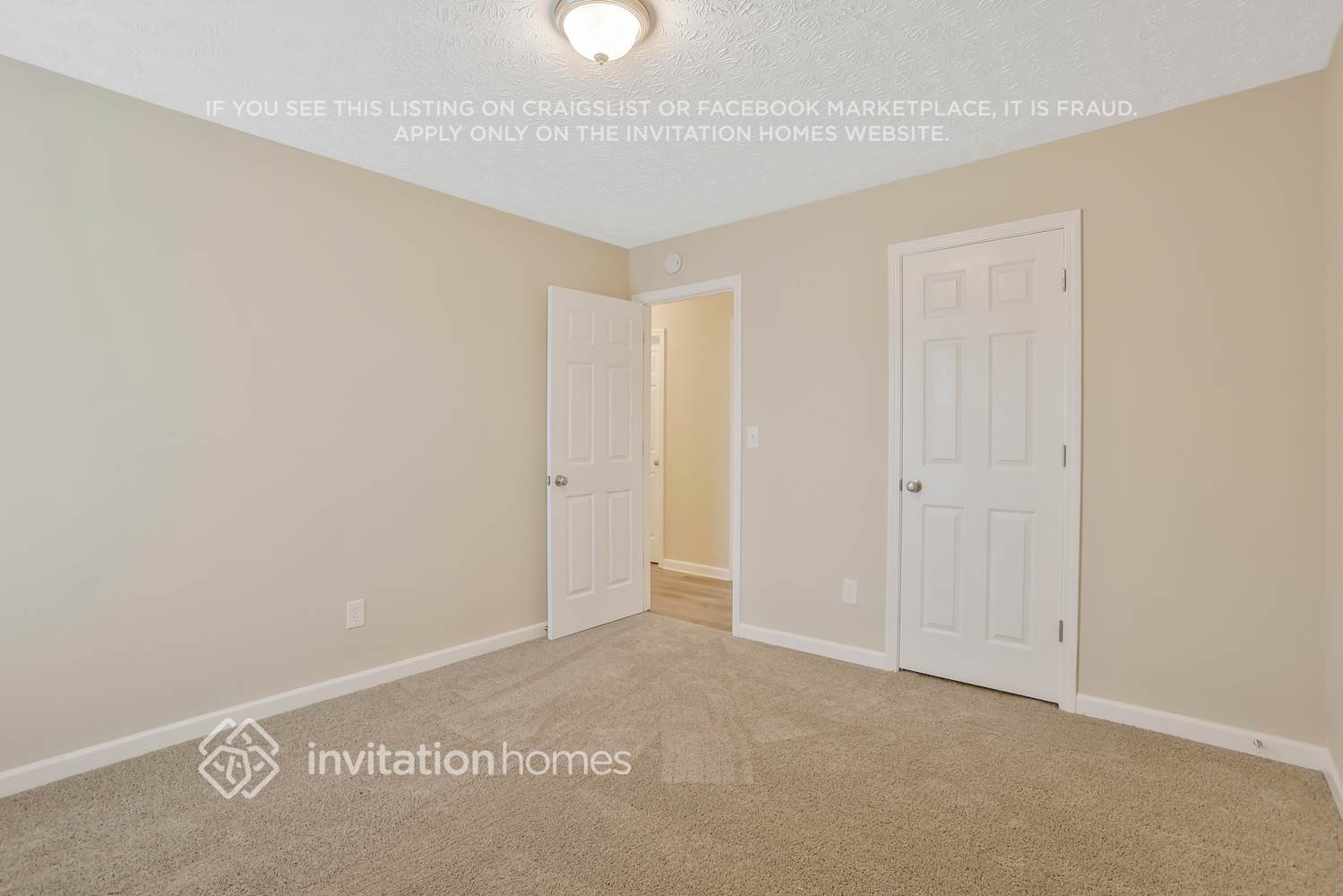 Building Photo - 5749 Cove Ln