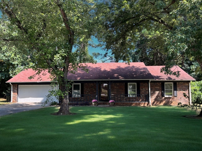 Primary Photo - 238 Pine Ridge Rd