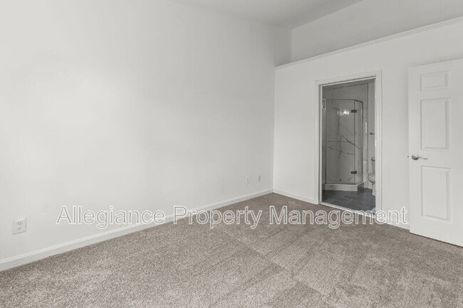 Building Photo - 45490 Whistling Terrace