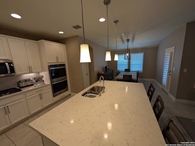 Building Photo - 7631 Pecos Rdg