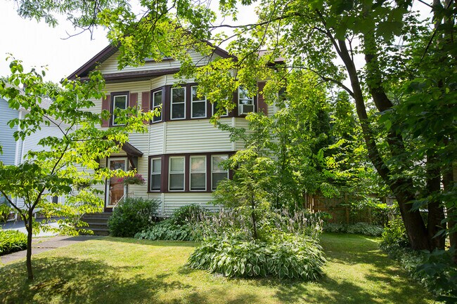 Building Photo - 117 Merchants Rd