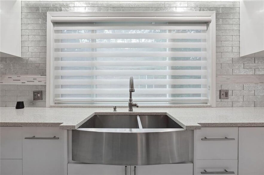 Building Photo - 3149 Lakeview Pkwy