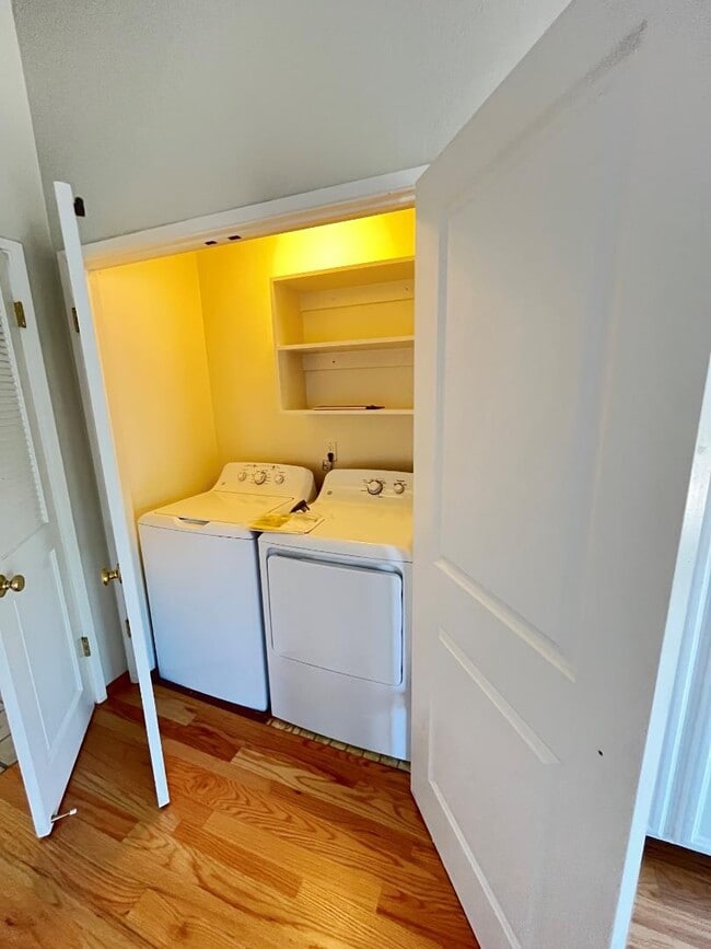 Building Photo - 2066 Touraine Ln