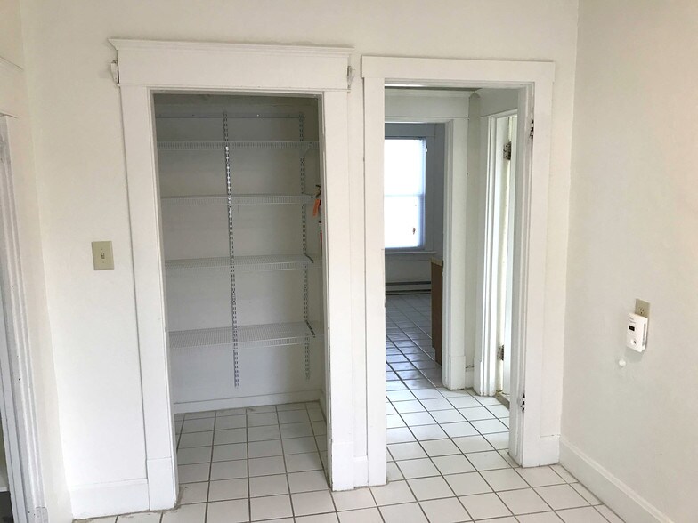 Building Photo - 45 Sunnyside Dr