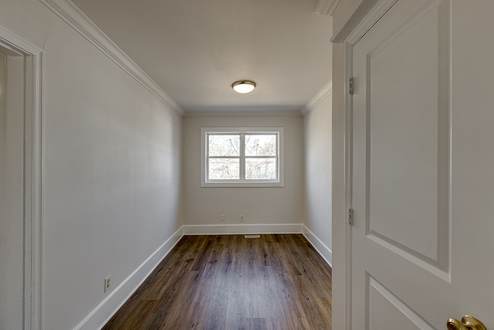 Building Photo - 5211 Sunbeam Ave