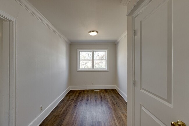 Building Photo - Newly Renovated 3BR/1BTH with Loft for Rent!