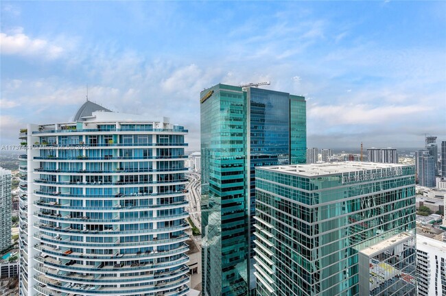 Building Photo - 300 Biscayne Blvd Way