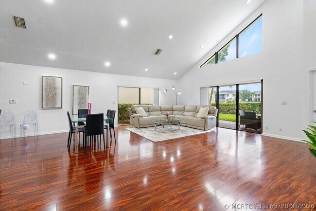 Building Photo - 5236 Via De Amalfi Dr