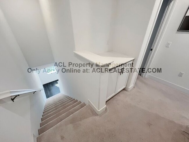 Building Photo - Modern 4-Bedroom Home with Solar, EV Charg...