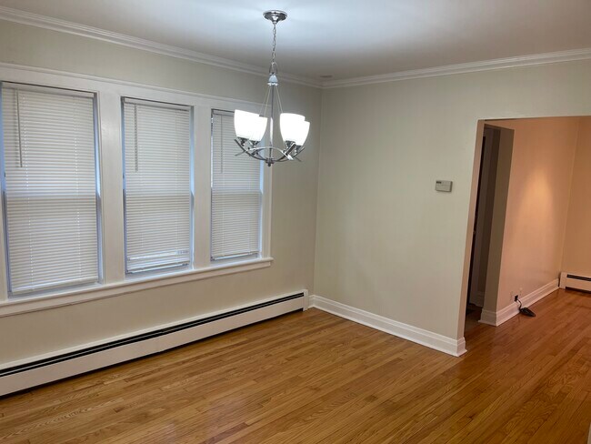 Building Photo - 1428 Fowler Ave