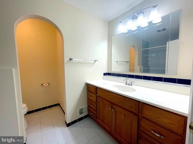 Building Photo - 11717 Rivershore Dr