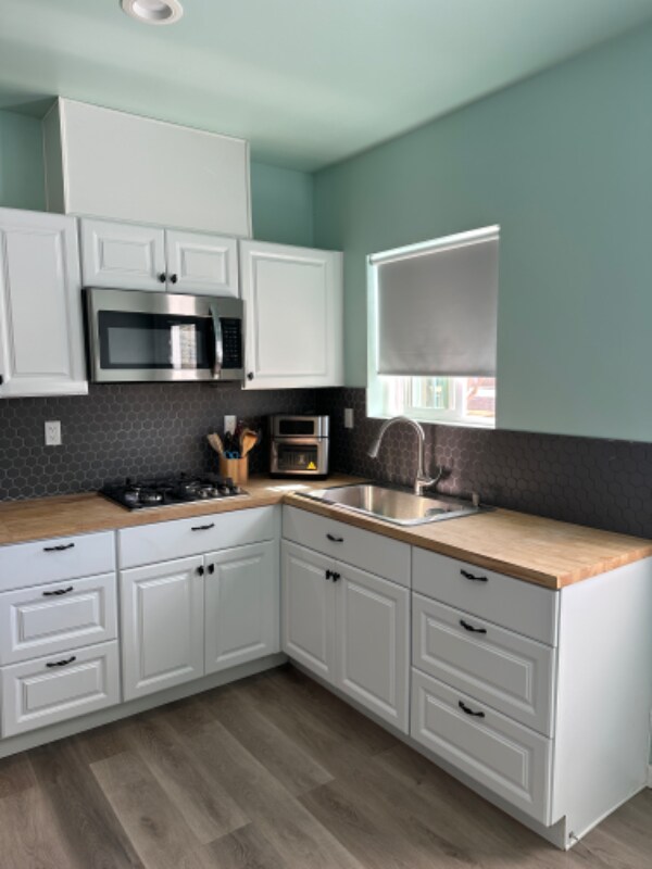 Building Photo - 303 E Park Ave