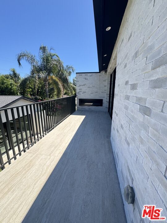 Building Photo - 4740 Sunnyslope Ave