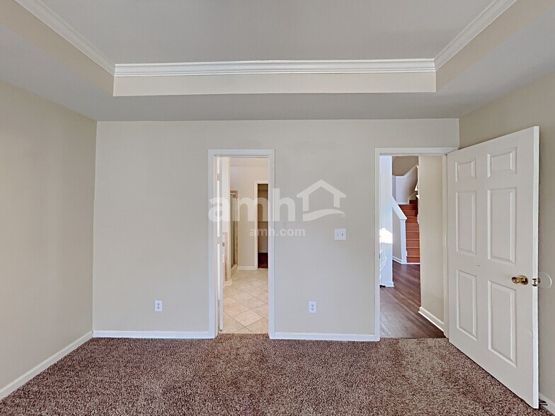 Building Photo - 670 Old Johnson Rd