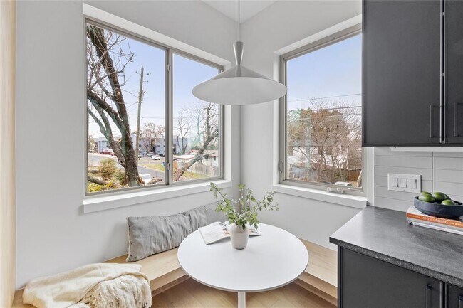 Building Photo - 700 Denson Dr