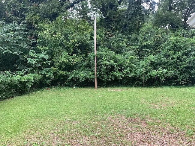 Building Photo - 301 Jersey St