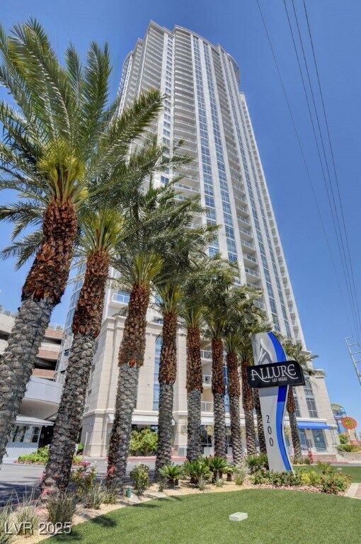 Building Photo - 200 W Sahara Ave