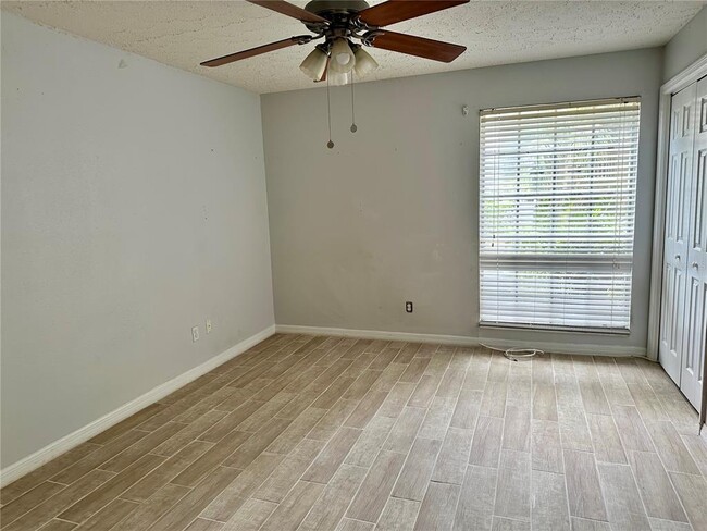 Building Photo - 375 Wymore Rd
