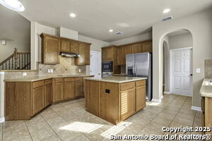 Building Photo - 5738 Pioneer Path
