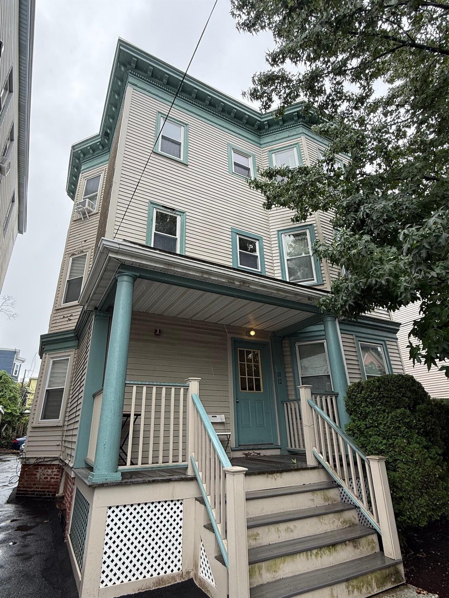 Building Photo - 18 Garrison Ave