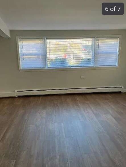 Building Photo - 8241 W Lawrence Ave