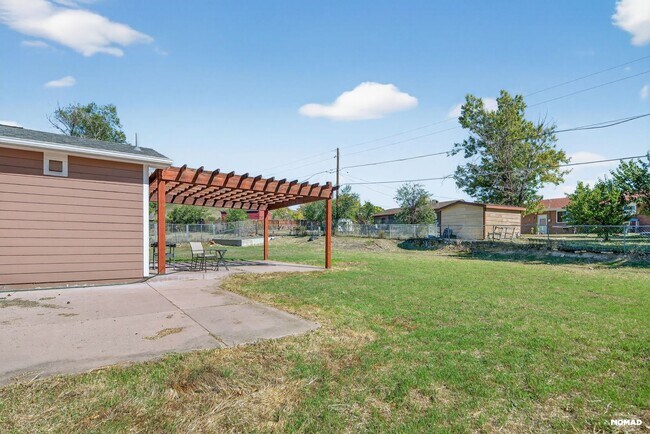 Building Photo - 7882 Elder Cir