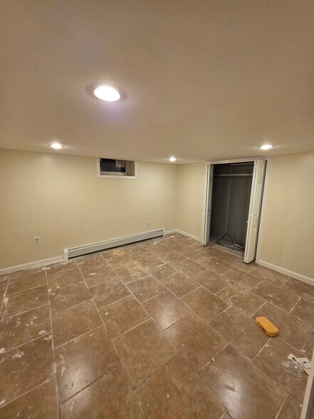 Building Photo - 265 New York Ave