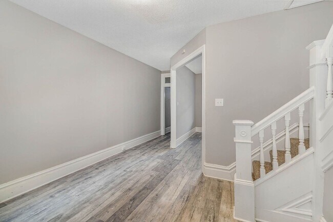 Building Photo - 3 Bedroom 1 Bathroom home in Harrisburg, PA