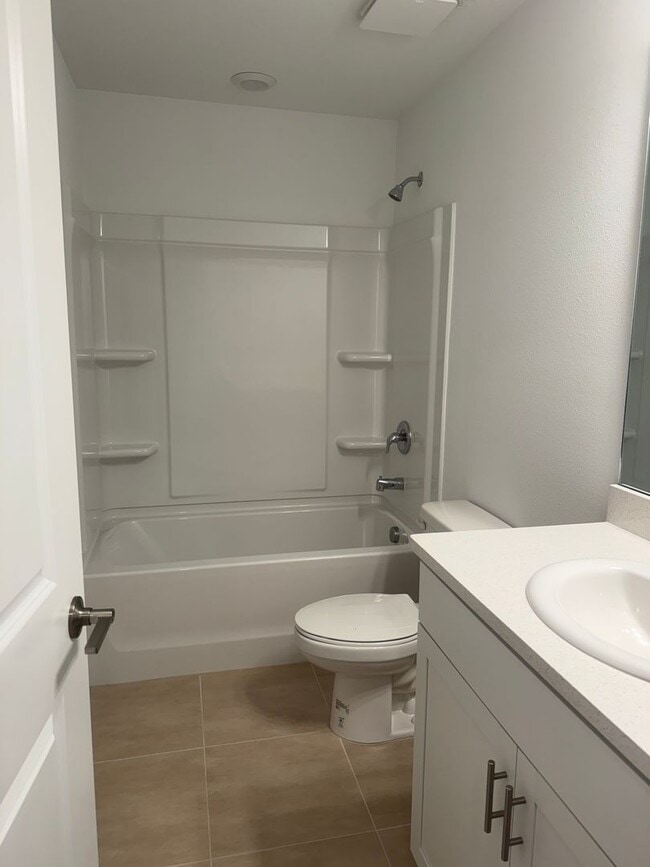 Building Photo - Artisan Lakes Townhome for rent