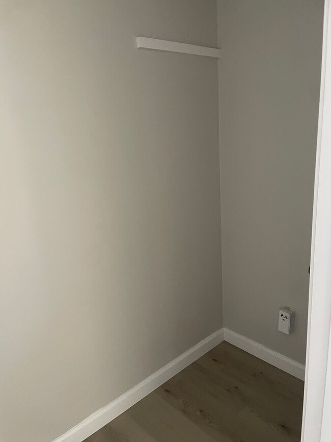 Building Photo - 5918 Medders St