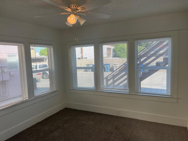 Building Photo - 1304 N Linden Ave