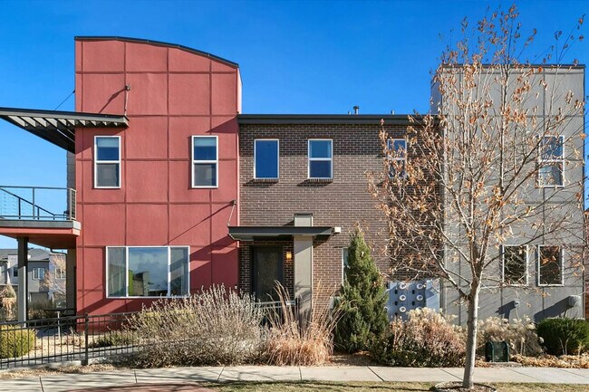 Building Photo - 6801 Warren Dr