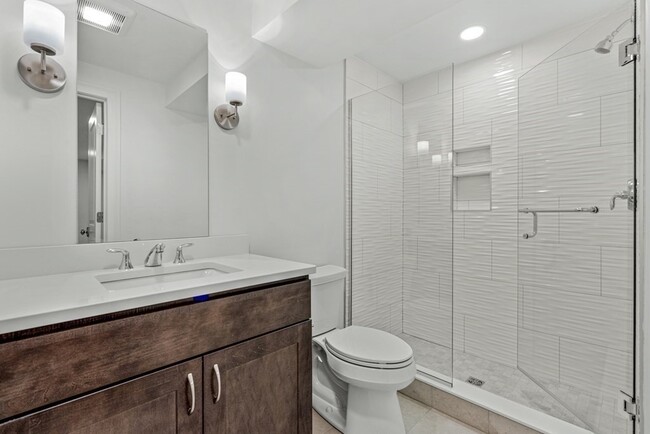 Building Photo - 19 Lily Pond Ln